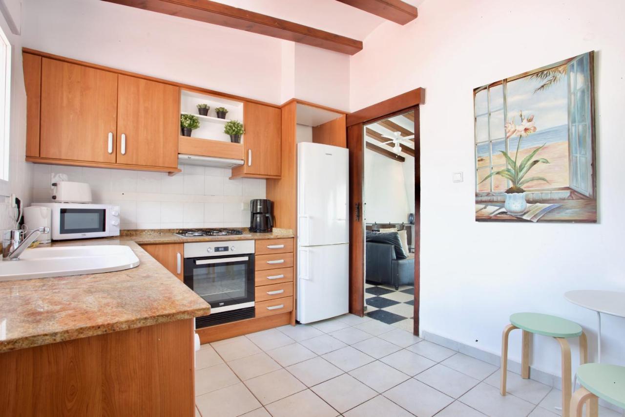 Urbanizacion El Oasis, 20 Villas En 1ª Linea Playa Дения Экстерьер фото