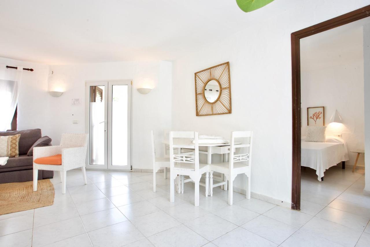 Urbanizacion El Oasis, 20 Villas En 1ª Linea Playa Дения Экстерьер фото