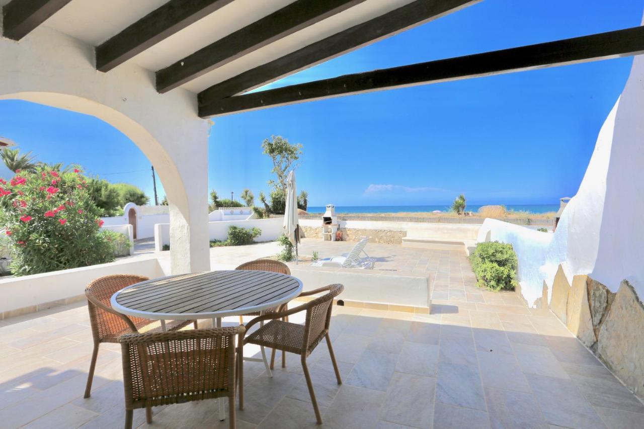 Urbanizacion El Oasis, 20 Villas En 1ª Linea Playa Дения Экстерьер фото