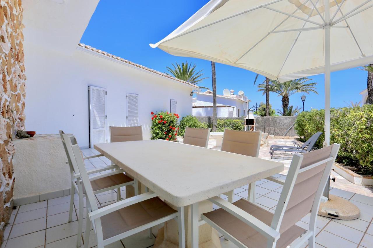 Urbanizacion El Oasis, 20 Villas En 1ª Linea Playa Дения Экстерьер фото