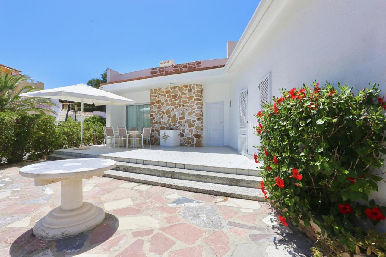 Urbanizacion El Oasis, 20 Villas En 1ª Linea Playa Дения Экстерьер фото