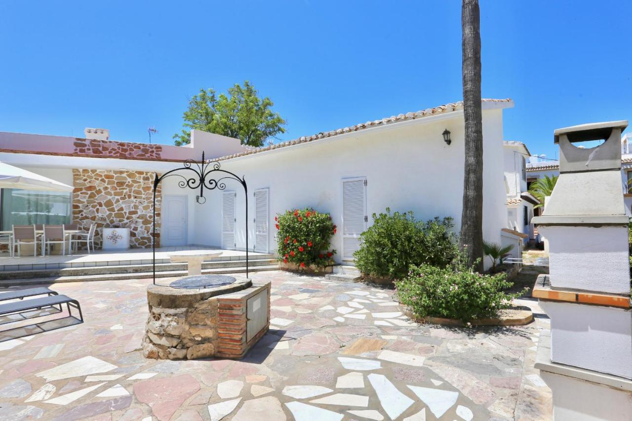 Urbanizacion El Oasis, 20 Villas En 1ª Linea Playa Дения Экстерьер фото