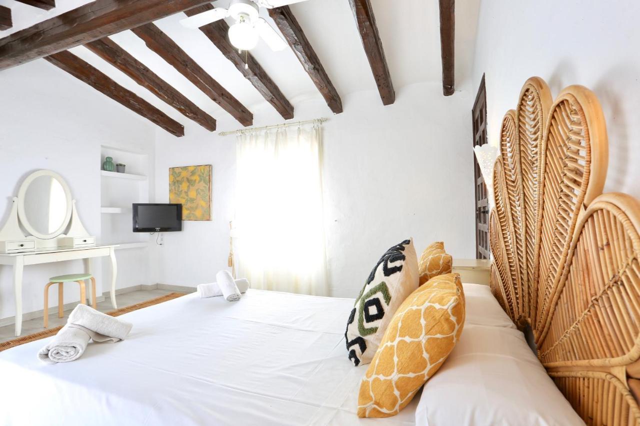 Urbanizacion El Oasis, 20 Villas En 1ª Linea Playa Дения Экстерьер фото