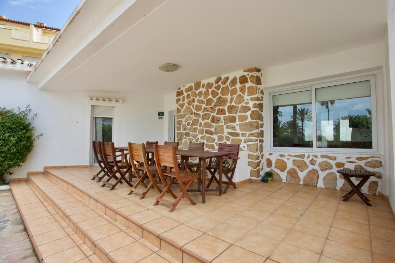 Urbanizacion El Oasis, 20 Villas En 1ª Linea Playa Дения Экстерьер фото