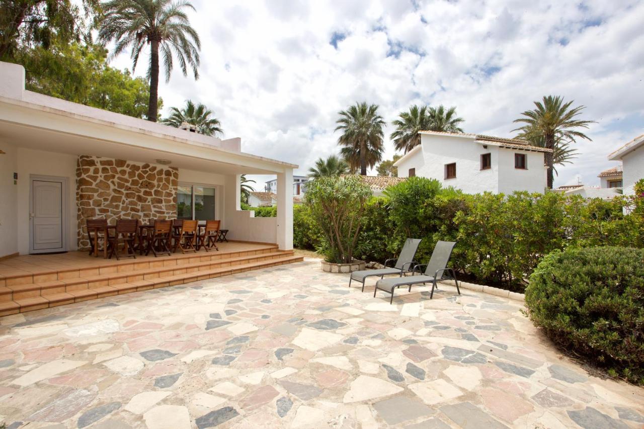 Urbanizacion El Oasis, 20 Villas En 1ª Linea Playa Дения Экстерьер фото