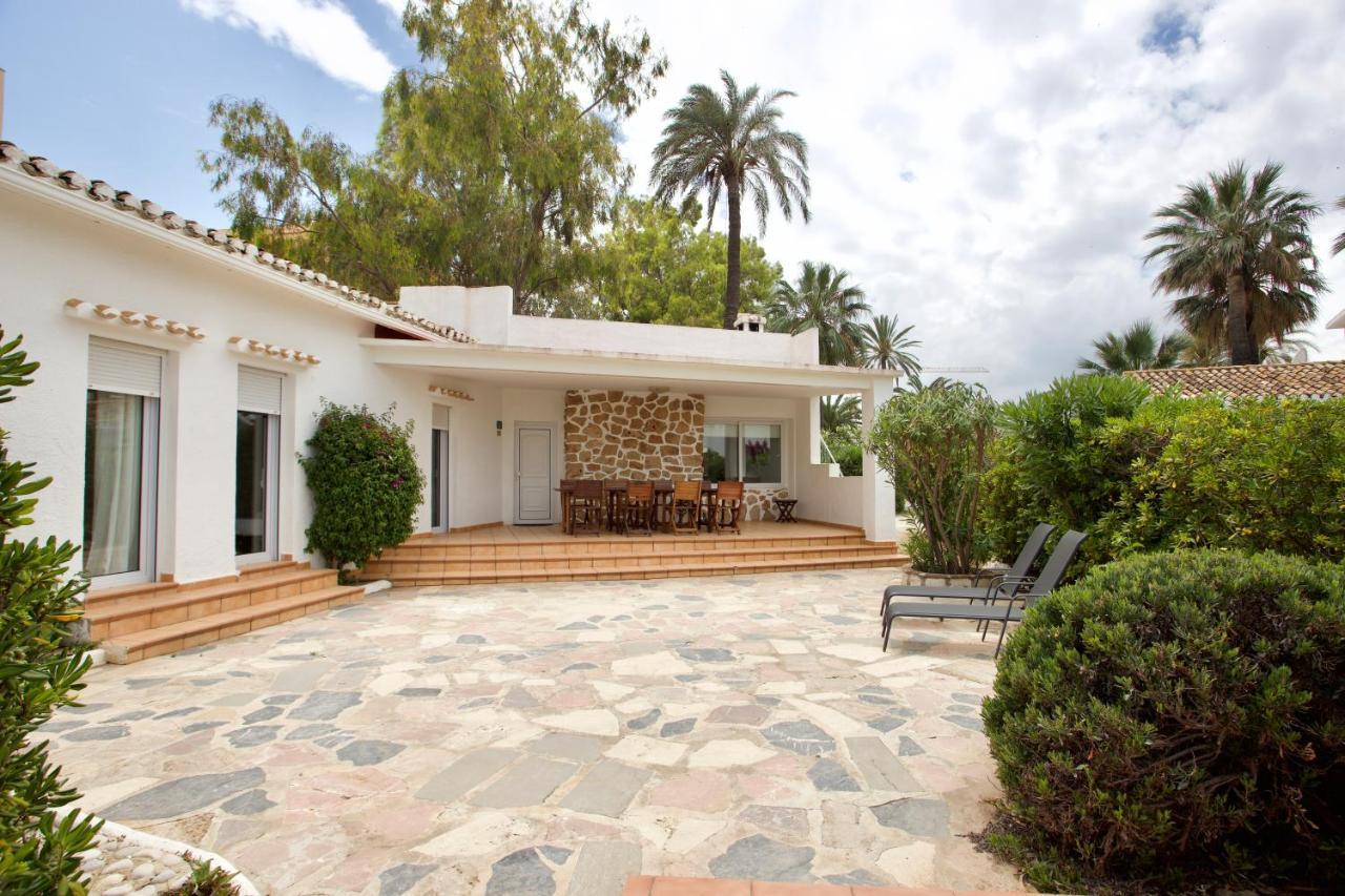 Urbanizacion El Oasis, 20 Villas En 1ª Linea Playa Дения Экстерьер фото