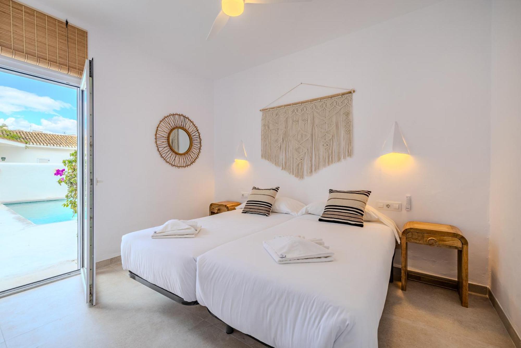 Urbanizacion El Oasis, 20 Villas En 1ª Linea Playa Дения Номер фото