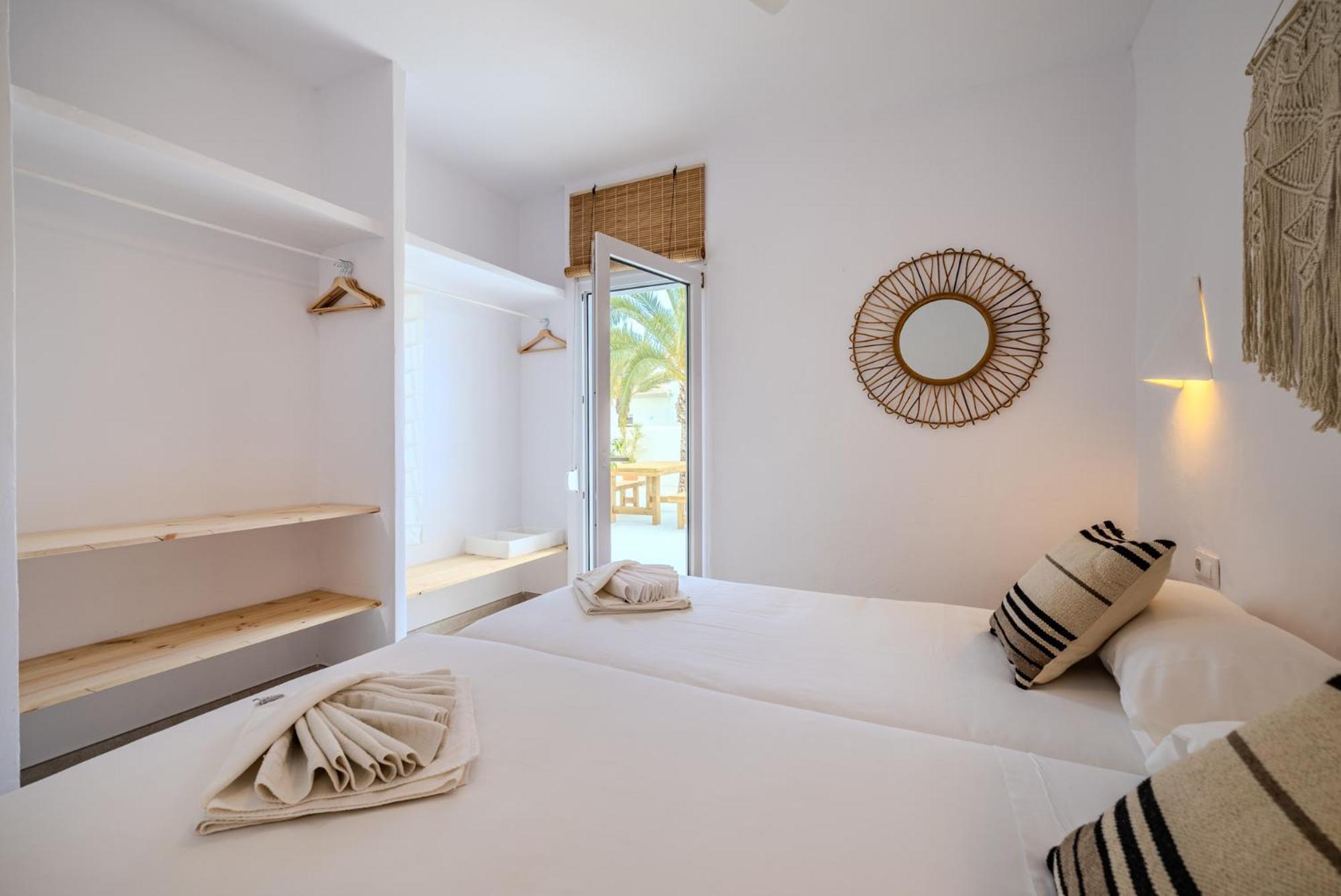 Urbanizacion El Oasis, 20 Villas En 1ª Linea Playa Дения Номер фото