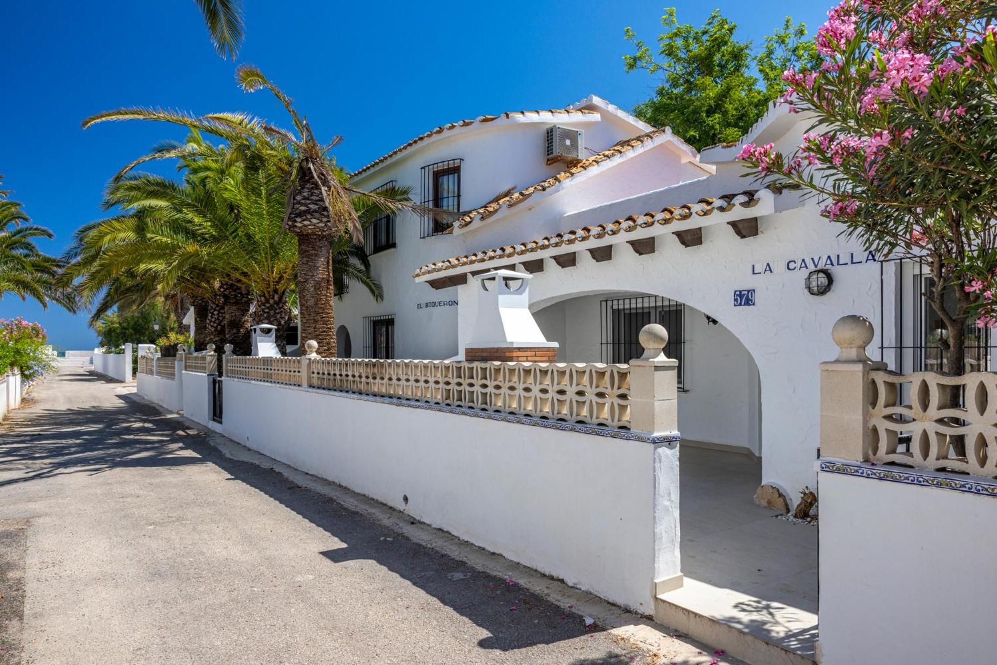 Urbanizacion El Oasis, 20 Villas En 1ª Linea Playa Дения Экстерьер фото